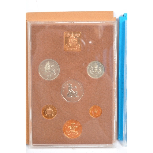 441 - United Kingdom - A collection of 20th century Great British uncirculated currency coins. To include ... 