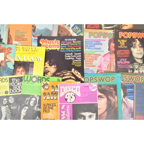 462 - An extensive collection of mid 20th century 1970s music and pop culture magazines, including Jackie,... 