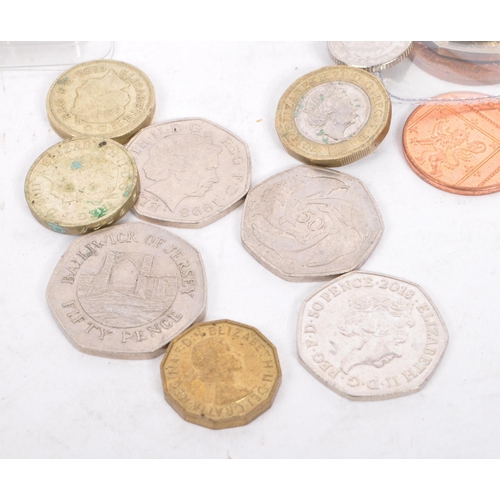 508 - A collection of 20th British currency coinage and commemorative coins. The lot to include an extensi... 