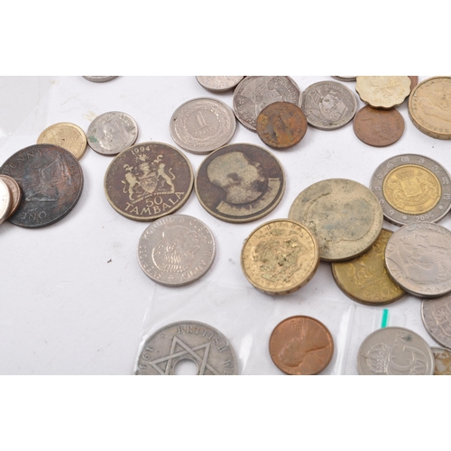 522 - A collection of 20th century foreign currency banknotes and coinage. The collection to include a sel... 