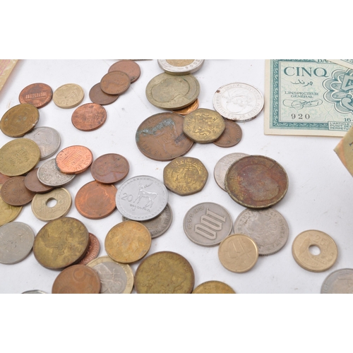 522 - A collection of 20th century foreign currency banknotes and coinage. The collection to include a sel... 