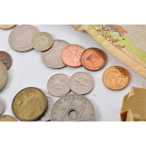 522 - A collection of 20th century foreign currency banknotes and coinage. The collection to include a sel... 