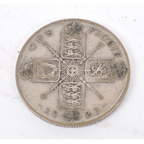 525 - A large collection of 19th century and later UK and foreign circulated currency coins. To include, 
... 