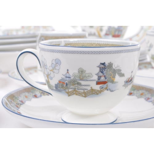 56 - A contemporary 1980s Wedgwood bone china porcelain tea / dinner service / set in the ‘Chinese Legend... 