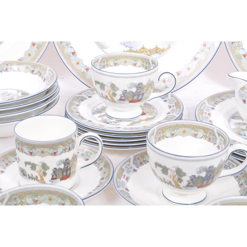 56 - A contemporary 1980s Wedgwood bone china porcelain tea / dinner service / set in the ‘Chinese Legend... 