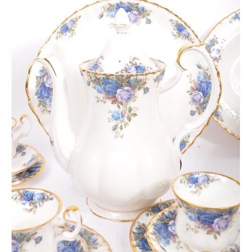 1 - Royal Albert - Moonlight Rose - A 20th century bone china Royal Albert dinner and tea service / set ... 