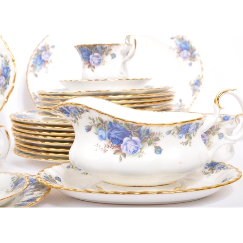 1 - Royal Albert - Moonlight Rose - A 20th century bone china Royal Albert dinner and tea service / set ... 