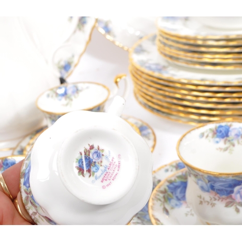 1 - Royal Albert - Moonlight Rose - A 20th century bone china Royal Albert dinner and tea service / set ... 