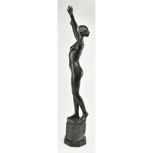 160 - After Paul Aichele (German, 1859-1920) - An early 20th century large bronze sculpture of a Neoclassi... 