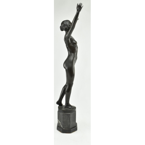 160 - After Paul Aichele (German, 1859-1920) - An early 20th century large bronze sculpture of a Neoclassi... 