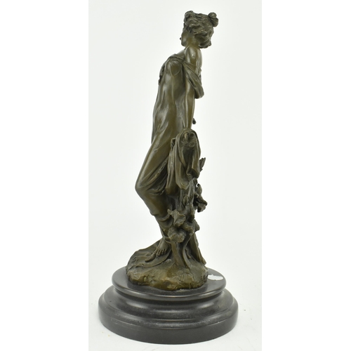 29 - After Aldo Vitaleh (Italian, 20th century) - A signed lost wax cast bronze Art Deco inspired sculptu... 