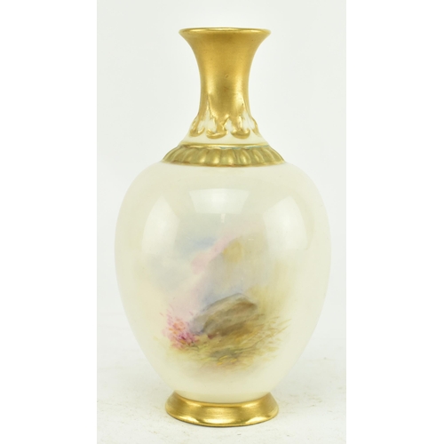 37 - Royal Worcester - J. Stinton - A 20th century c.1926 vase of form of baluster with flared rim. The v... 