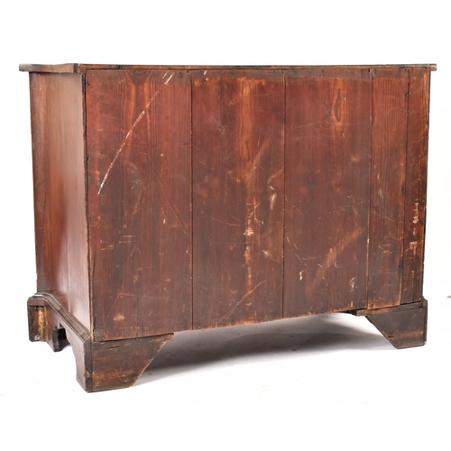 262 - A George III early 19th century mahogany serpentine fronted chest of drawers. The chest having a sha... 