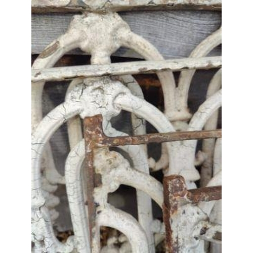 526 - A selection of 19th century Victorian architectural salvage cast iron exterior wall grating / fences... 