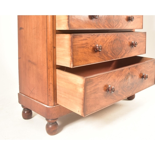 585 - A Regency early 19th century flame mahogany chest of drawers. The chest having a rounded edge top ov... 