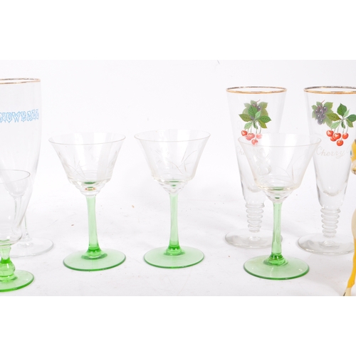 137 - Babycham - A collection of  mid 20th century 1960s Babycham items and vintage drinking glasses. To i... 