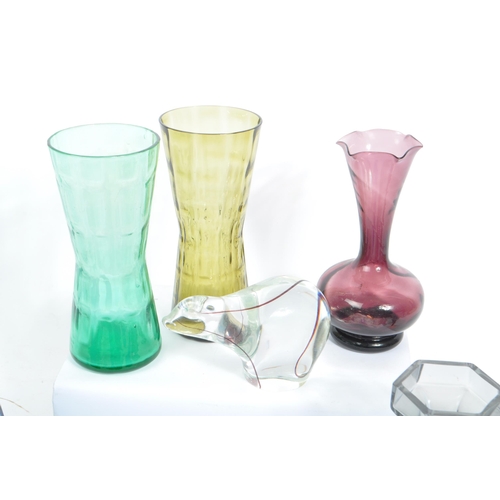 13 - A collection of vintage 20th century studio art glass. To include a Mandruzzato Sommerso multi facet... 