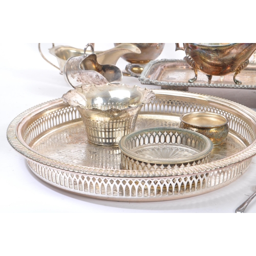 200 - A collection of 20th century pewter and silver plate tableware and other pieces. The collection to i... 