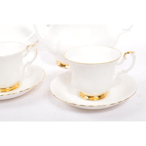 21 - Royal Albert - Val D'or - A vintage 20th century bone china porcelain tea service set. Comprising of... 