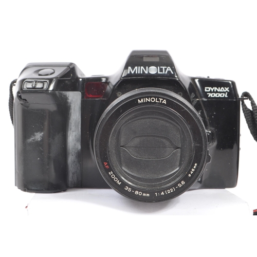 283 - Minolta - A collection of late 20th Century 1990s 35mm Minolta Dynax film cameras and accessories. T... 