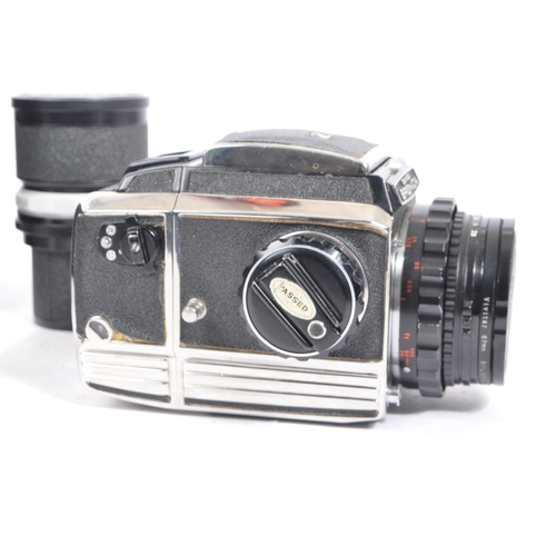 286 - Bronica - A mid 20th century circa 1970s Zenza Bronica S2A medium format SLR film camera. The camera... 