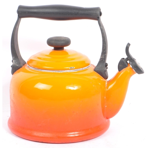 301 - Le Creuset - A collection of 20th century Le Creuset cookware. The collection to include a kettle, s... 