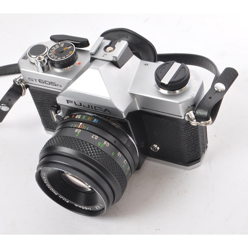 315 - Pentax / Fujica - Two vintage 20th century Japanese SLR cameras. ME super and ST605n models. With SM... 