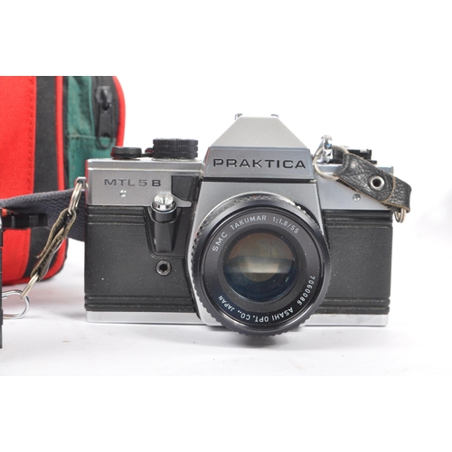 324 - Praktica - A collection of 20th century Praktica 35mm camera bodies and lenses. The collection to in... 