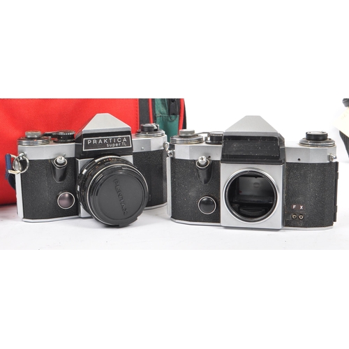 324 - Praktica - A collection of 20th century Praktica 35mm camera bodies and lenses. The collection to in... 