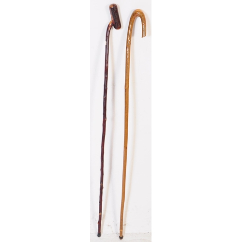 399 - A collection of vintage 20th century & later walking sticks / swagger canes. Comprising of hook hand... 