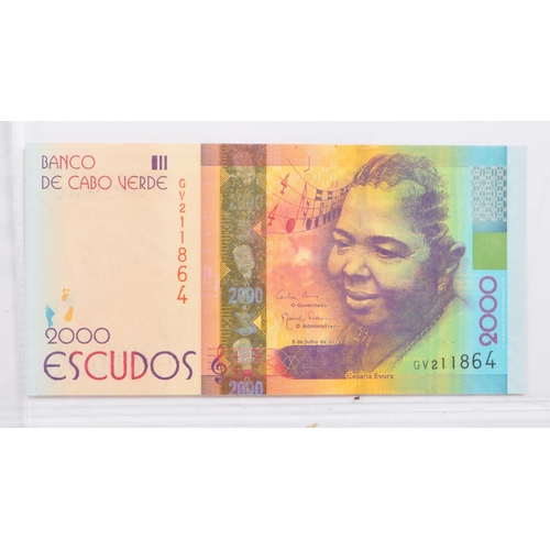 462 - Banco de Cabo Verde - A collection of 2007 & 2014 bank notes. To include two 200 verde notes - AG255... 