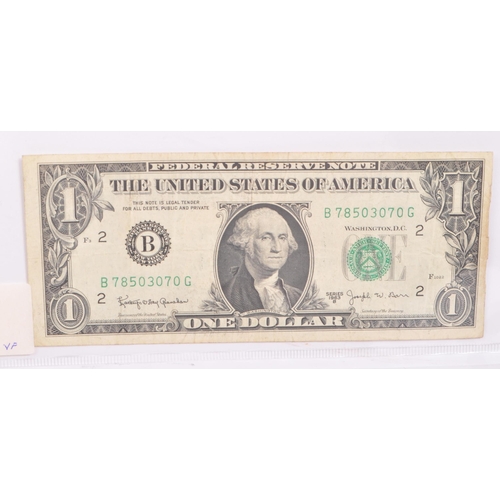 476 - A collection of 20th century circa 1985 uncirculated and very fine United States of America US dolla... 