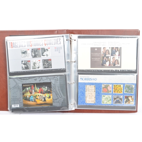 507 - A collection of 20th and 21st century British presentation pack stamps. Presentation packs to includ... 