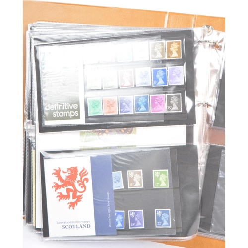 508 - A large collection of 20th and 21st century British presentation pack stamps. Presentation packs to ... 