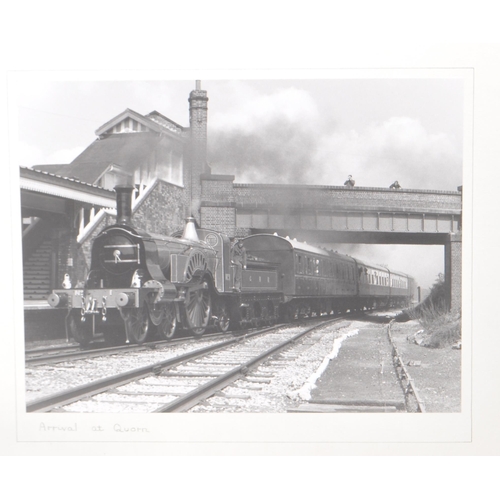 511 - Railway Interest - A collection of late 20th century Railwayana and other photographic prints. A lar... 