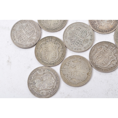 512 - A collection of 20th century British currency silver 'Half Crowns' coinage. The collection to includ... 