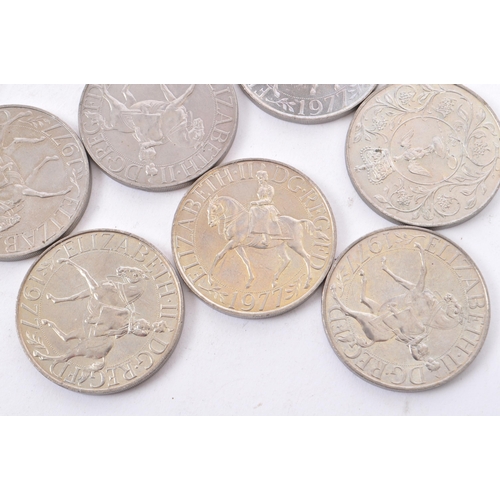 521 - A collection of 20th century British currency 'Crowns' coinage. The collection to include; 2 x Sir W... 