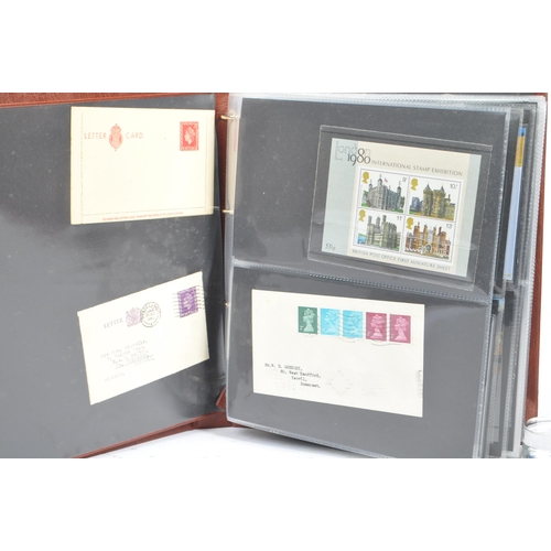 548 - United Kingdom - A collection of Royal Mail British presentation packs unfranked postage stamp packs... 