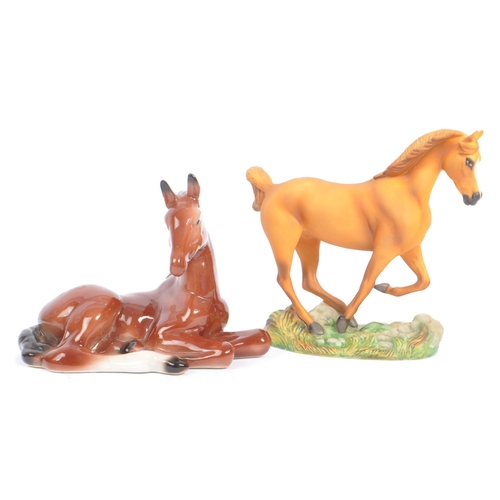 65 - A collection of contemporary porcelain china figurines of horses. To include, Brooks Bentley, intern... 