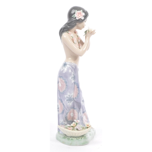 99 - Lladro - Aroma of the Island - A vintage 20th century porcelain china. Measures approx. 24cm tall .