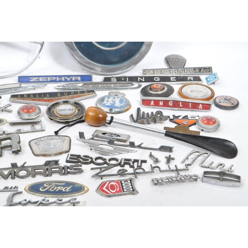 280 - Automobilia / Motoring Interest - An assortment of early 20th century motoring car badges and other ... 