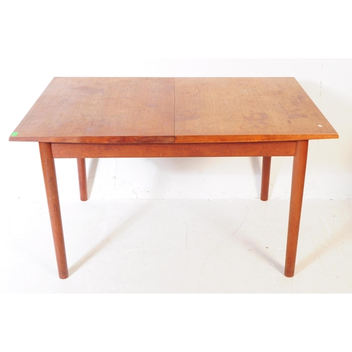 555 - Dalescraft - A mid 20th century Dalescraft teak extending dining table. The table of rectangular for... 