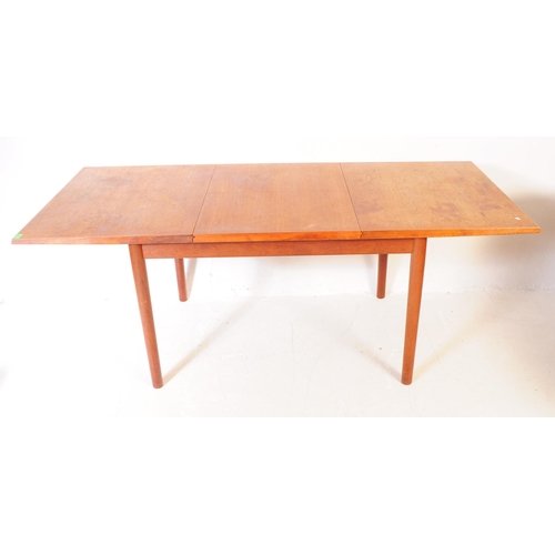 555 - Dalescraft - A mid 20th century Dalescraft teak extending dining table. The table of rectangular for... 