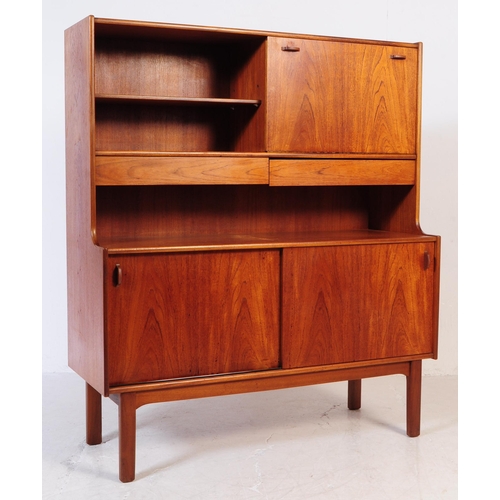 650 - Nathan Furniture - A mid 20th century Nathan Furniture teak wood highboard sideboard. The sideboard ... 