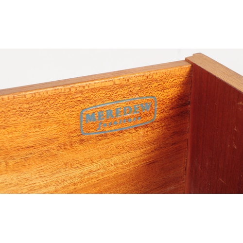 781 - Meredew Furniture - A vintage 20th century teak wood chest sideboard credenza. Of rectangular shape ... 