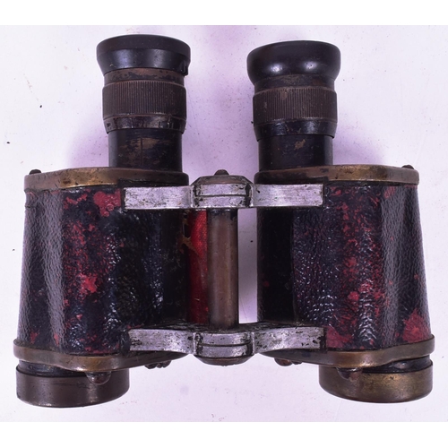 188 - A pair of WWII Second World War British Kershaw made binoculars housed in 1941 dated (37 pattern) we... 