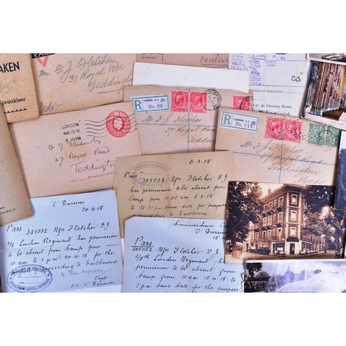 304 - A collection of WWI First World War interest ephemera appearing to largely comprise of letters writt... 