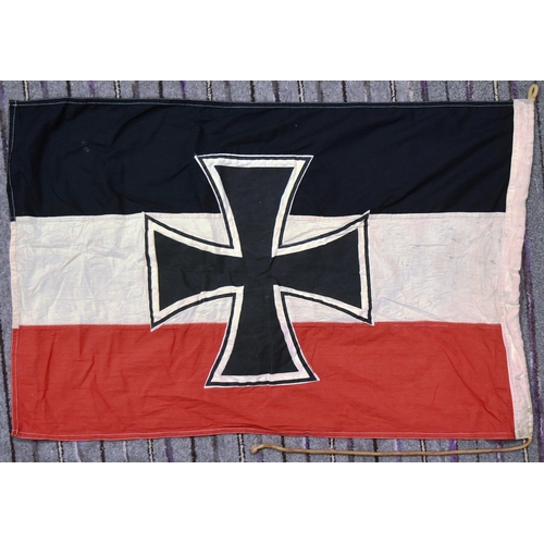 308 - A WWI First World War Imperial German / Prussian Empire Naval ( Kaiserliche Marine ) flag. Typical t... 