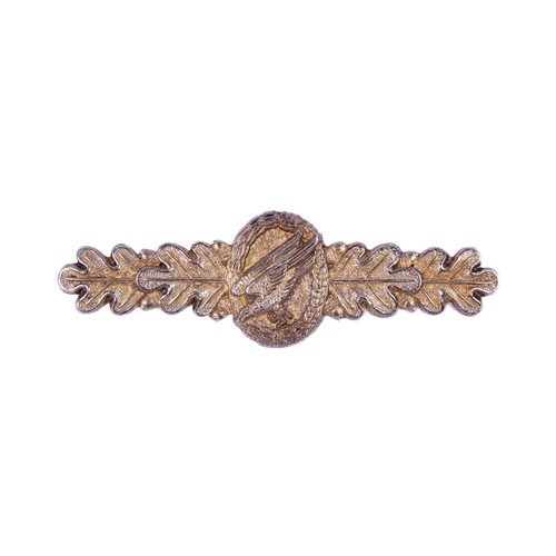 332 - A WWII Second World War Third Reich Nazi German style Luftwaffe Paratroopers combat clasp. The badge... 