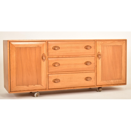 135 - Lucian Ercolani for Ercol - Windsor Range - A retro 20th century beech and elm sideboard credenza. T... 